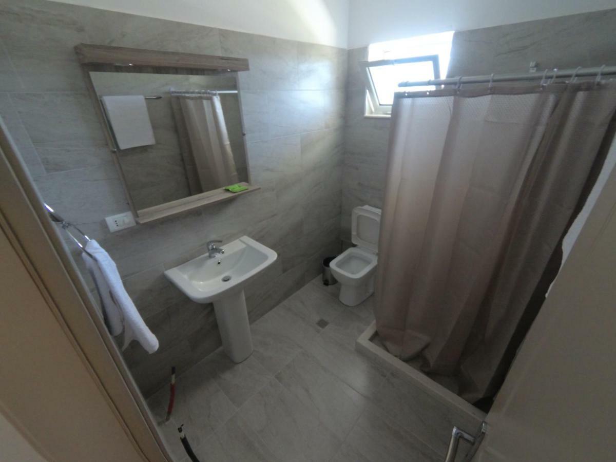 Hotel Vila Nino Берат Екстер'єр фото