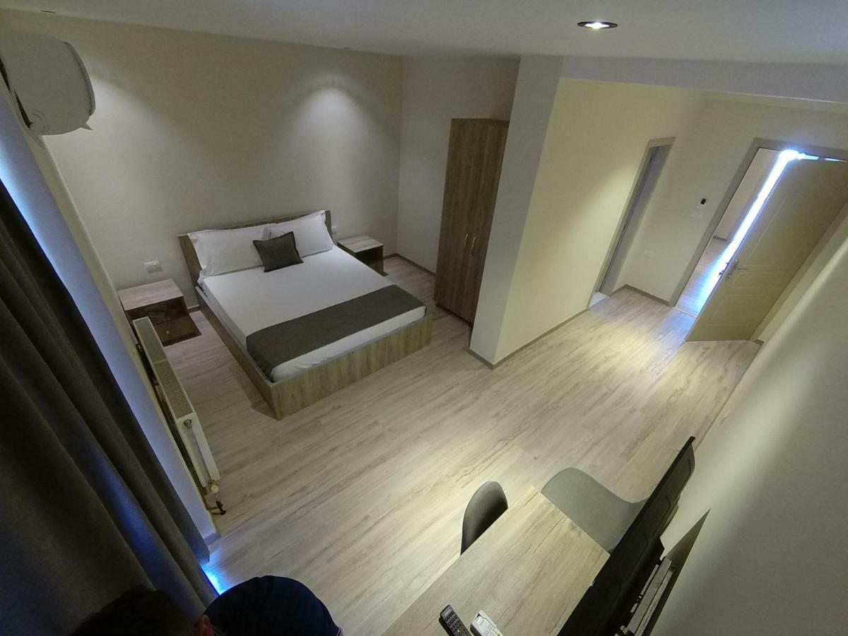 Hotel Vila Nino Берат Екстер'єр фото
