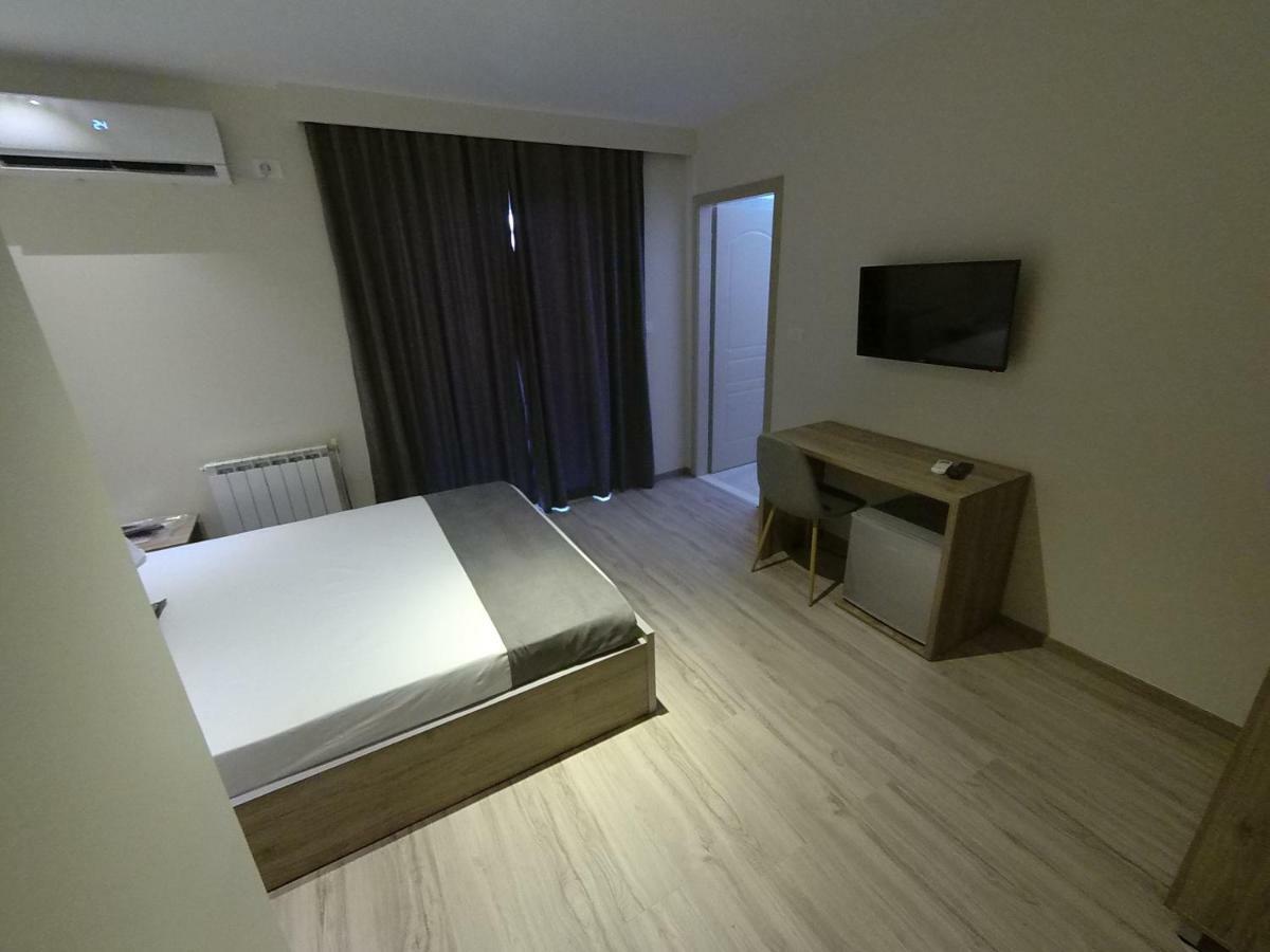 Hotel Vila Nino Берат Екстер'єр фото