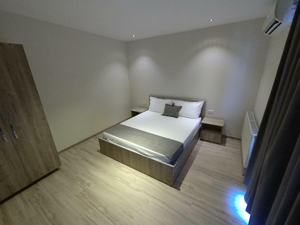 Hotel Vila Nino Берат Екстер'єр фото