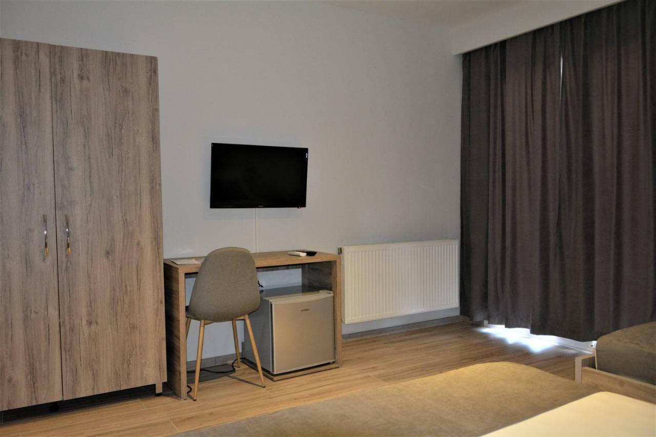 Hotel Vila Nino Берат Екстер'єр фото