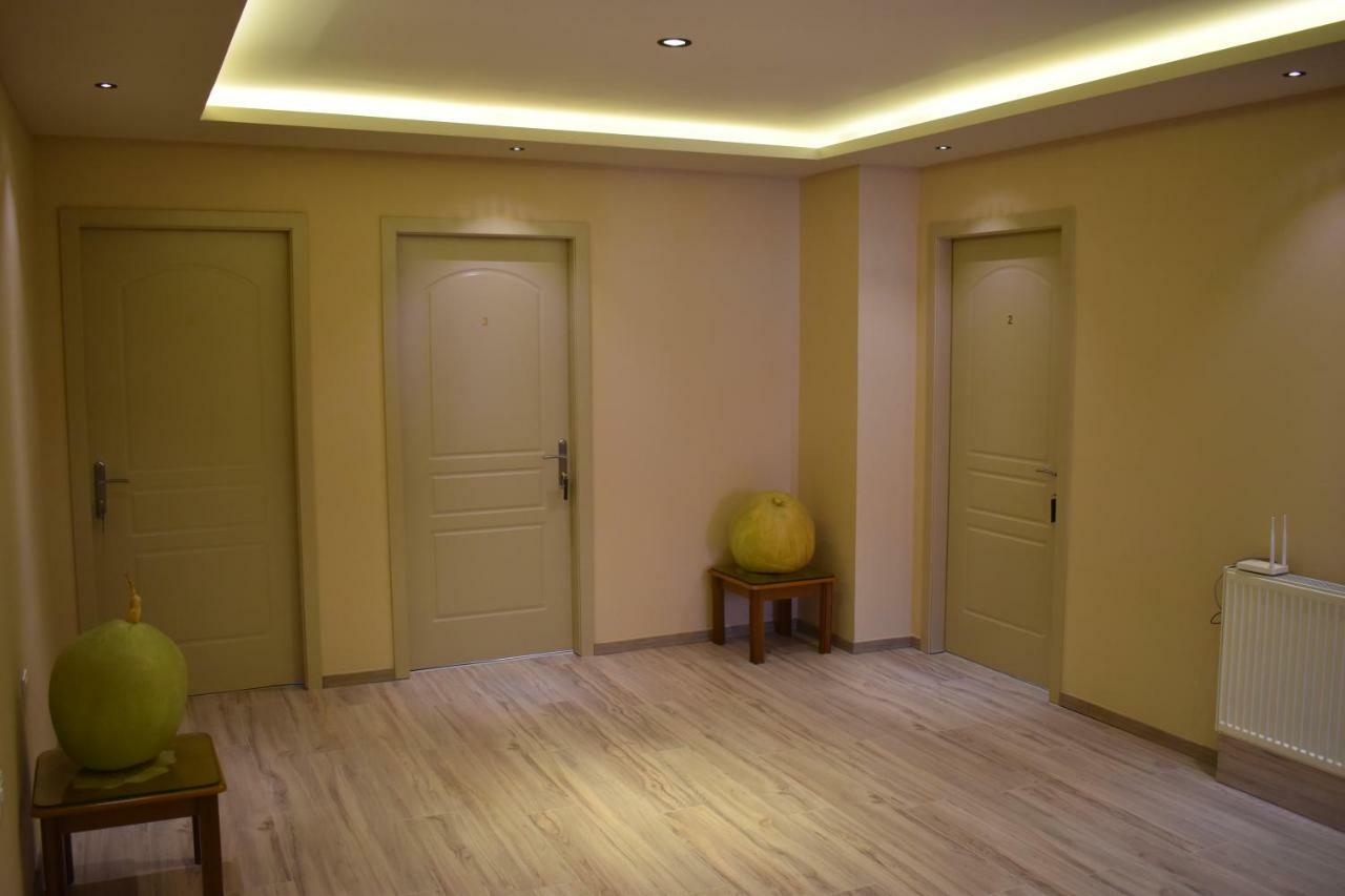 Hotel Vila Nino Берат Екстер'єр фото